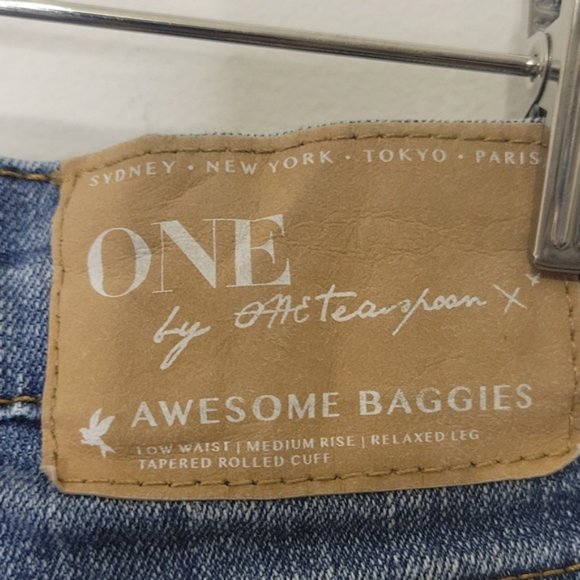 One Teaspoon Medium Rise Relaxed Leg Tappered Rolled Cuff Jeans - Picture 11 of 14